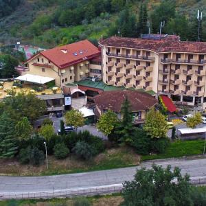 Drone Fronte Albergo