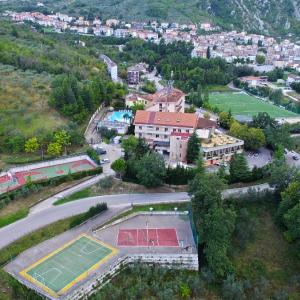 Drone Albergo Impianti Sportivi e Fara